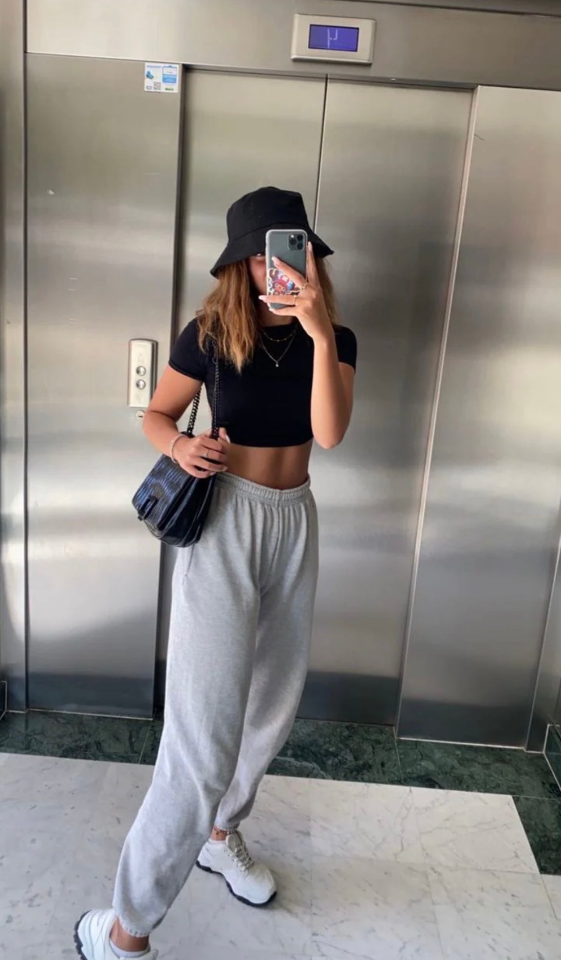 Crop top básico manga corta