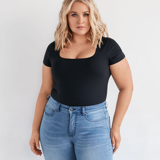 Body talla grande básico cuello cuadrado
