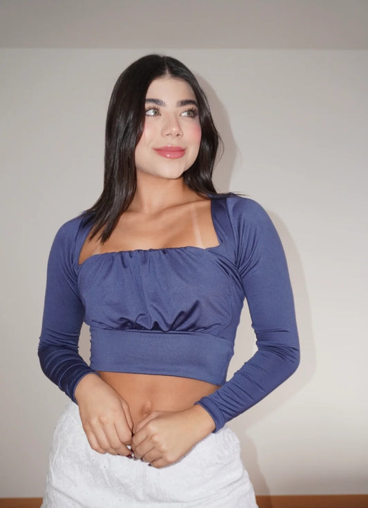 Crop top manga larga