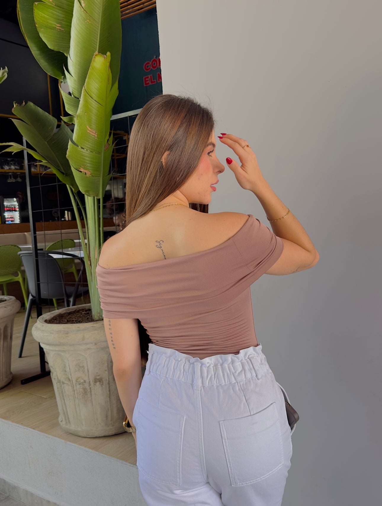 Body cuello bandeja